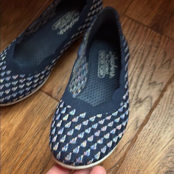 Sketchers Navy and White Patterned Women's Flats - Picture 2 of 13